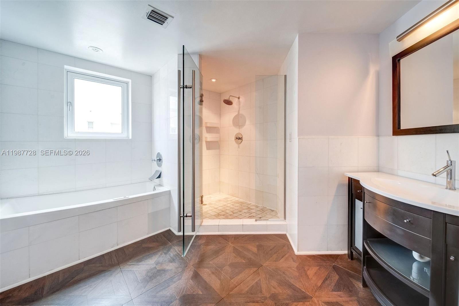 OCEAN FIVE CONDO - Residential