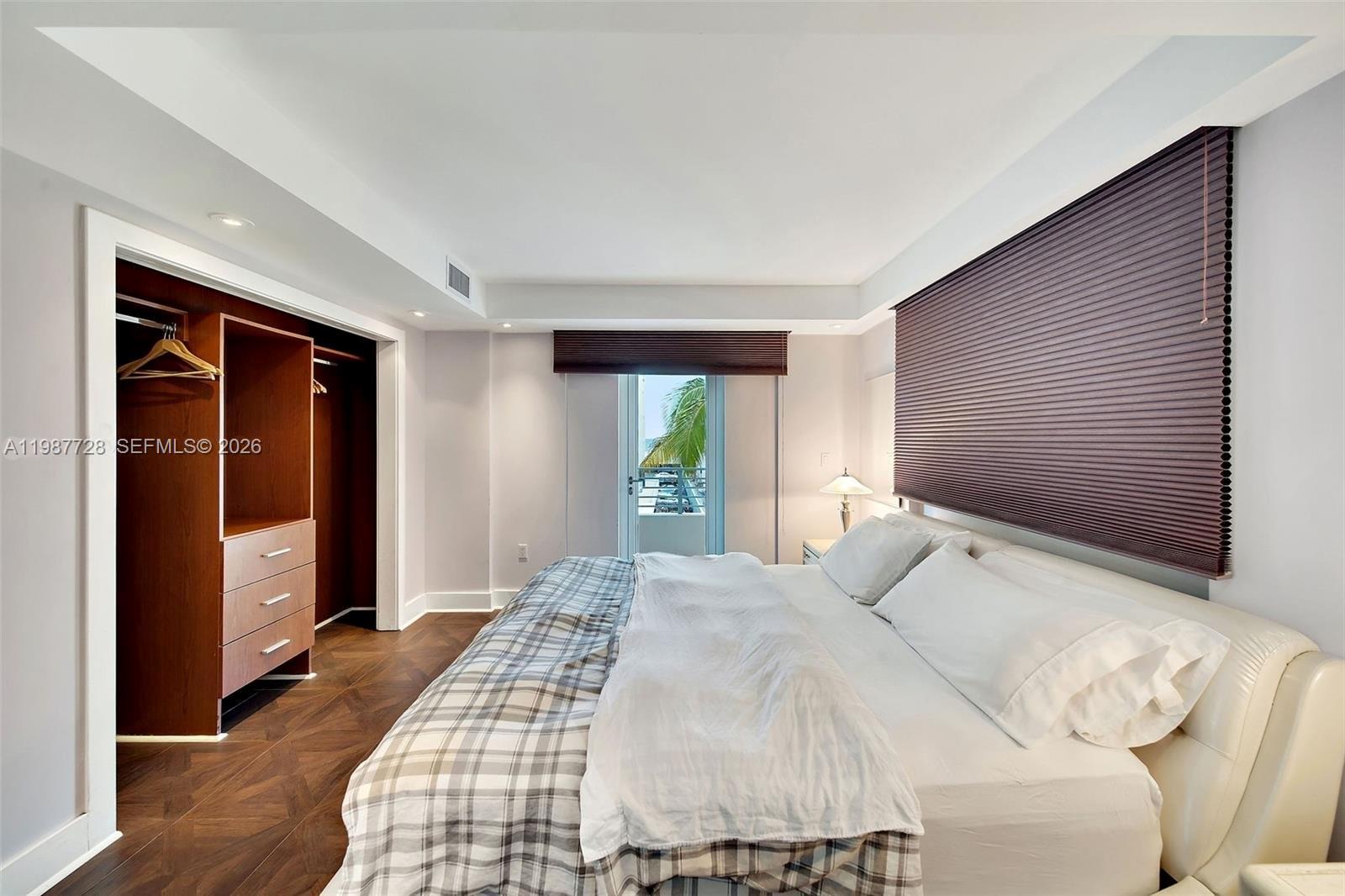 OCEAN FIVE CONDO - Residential