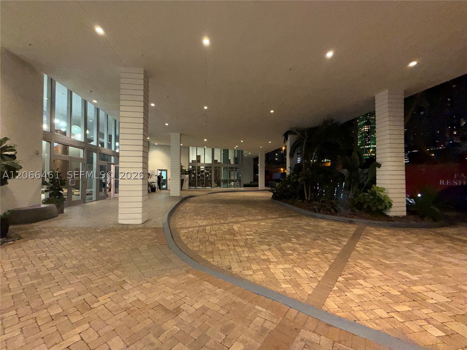350 S Miami Ave 304