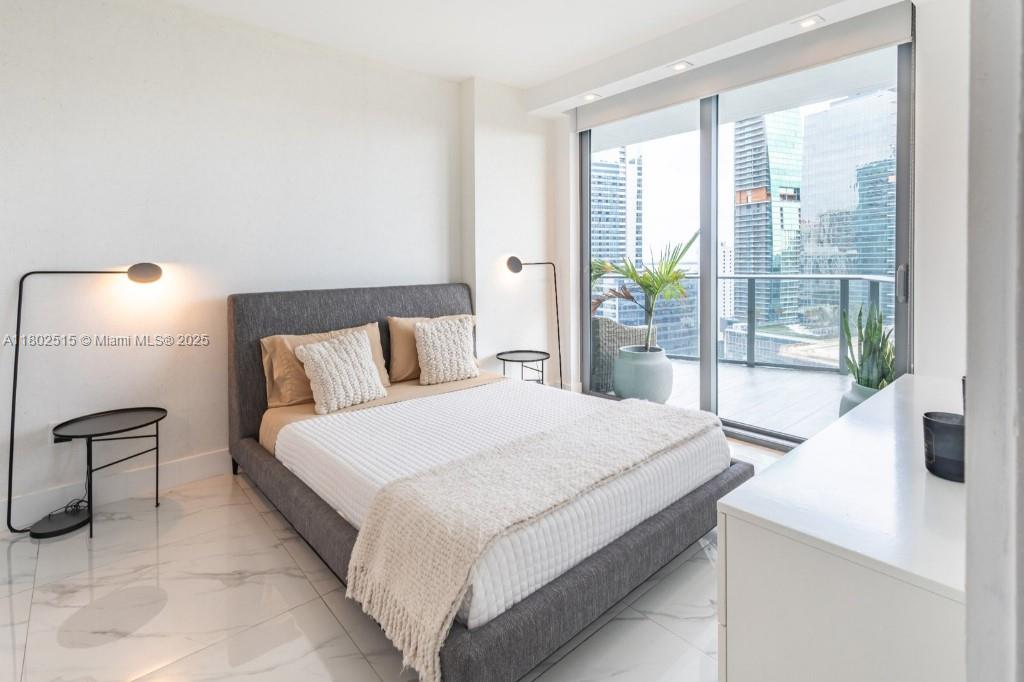 1300 S MIAMI AVENUE CONDO - Residential