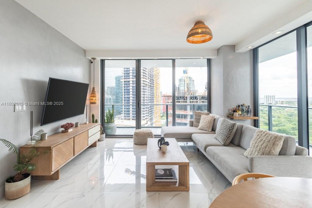 1300 S MIAMI AVENUE CONDO - Residential