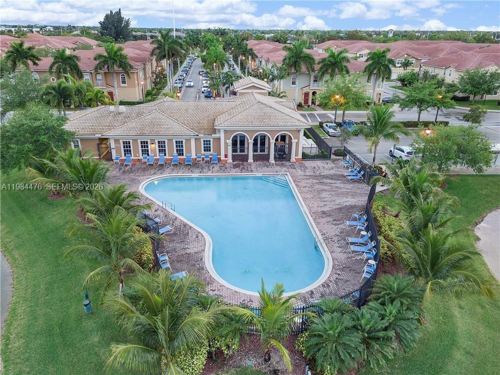 HAMPTON HILLS CONDO - Residential