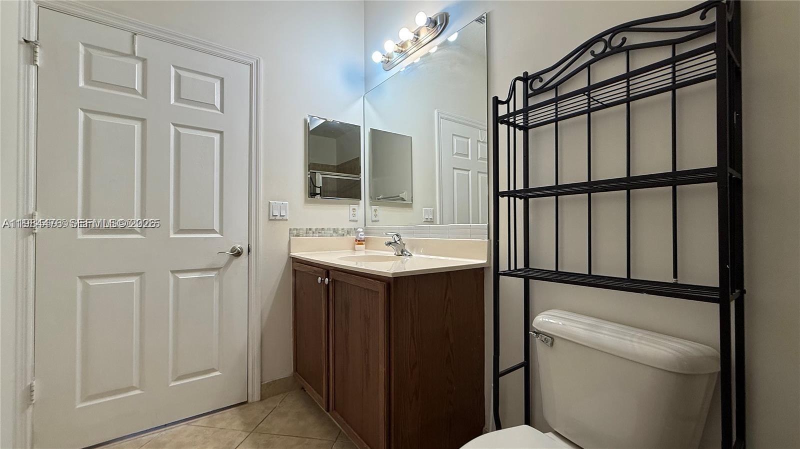 HAMPTON HILLS CONDO - Residential