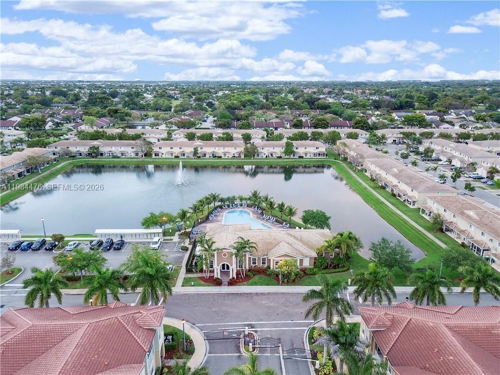 HAMPTON HILLS CONDO - Residential