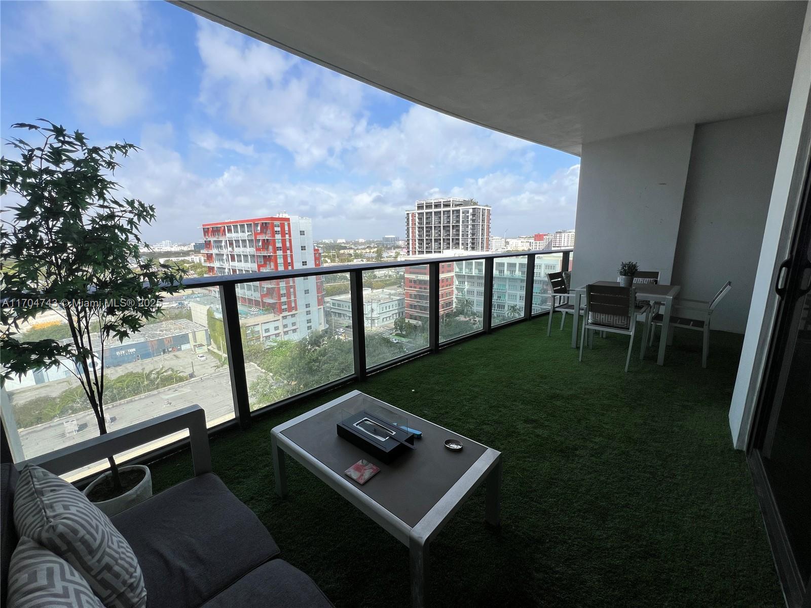 CANVAS CONDO - Residential