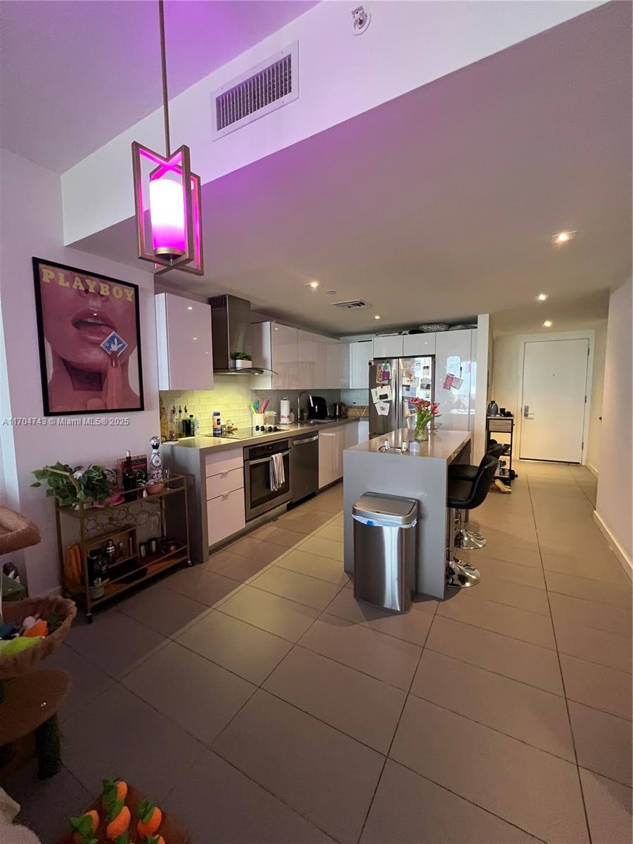 CANVAS CONDO - Residential