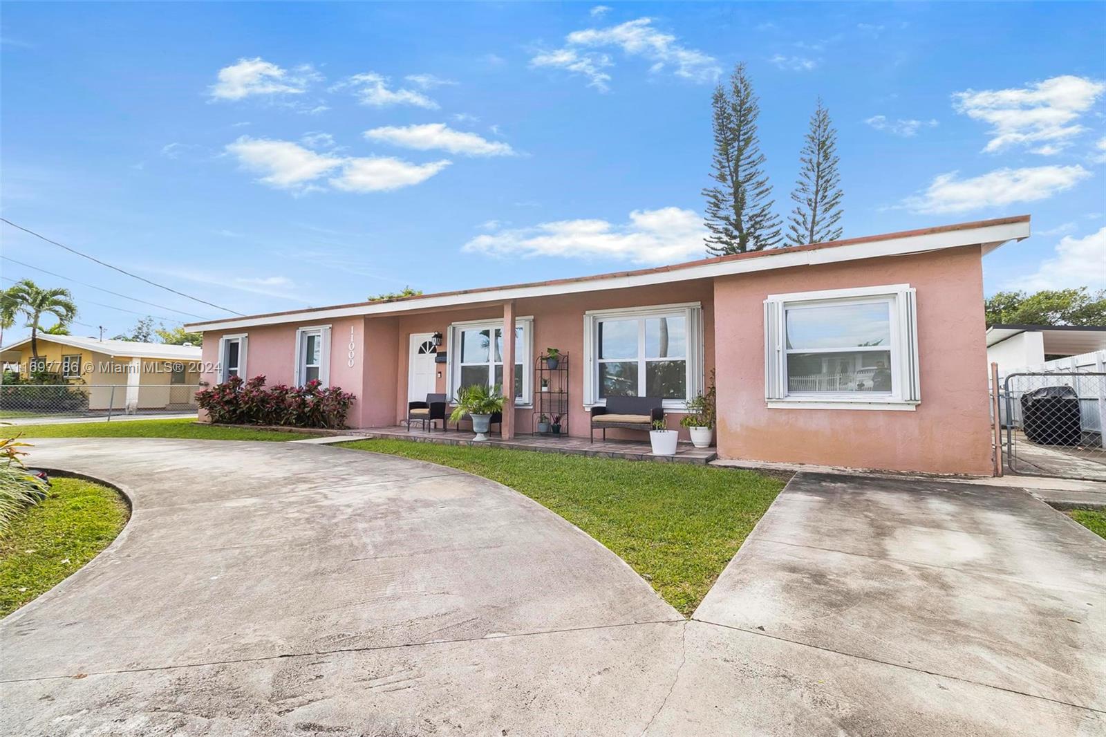 11000 Sw 47th Ter Ter, Miami, Broward County, Florida - 3 Bedrooms  
2 Bathrooms - 