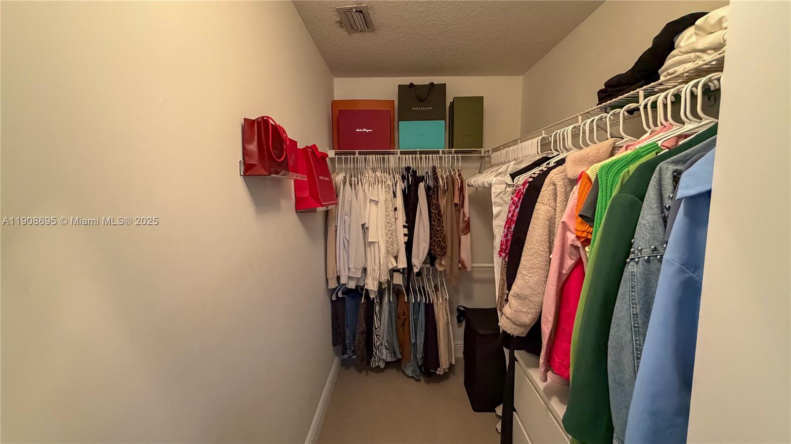 THE COURTS AT DORAL ISLES - Residential Lease