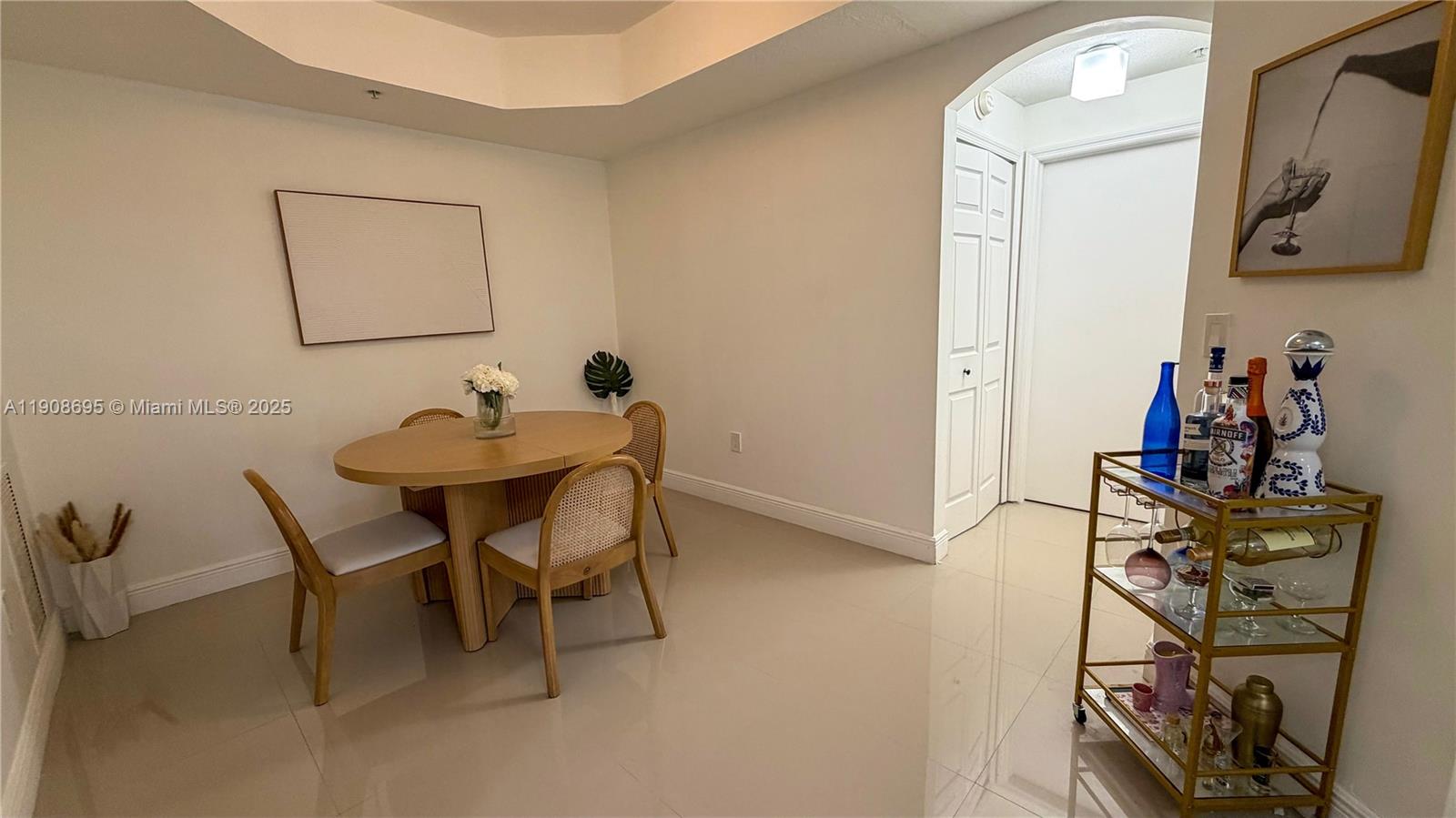 THE COURTS AT DORAL ISLES - Residential Lease