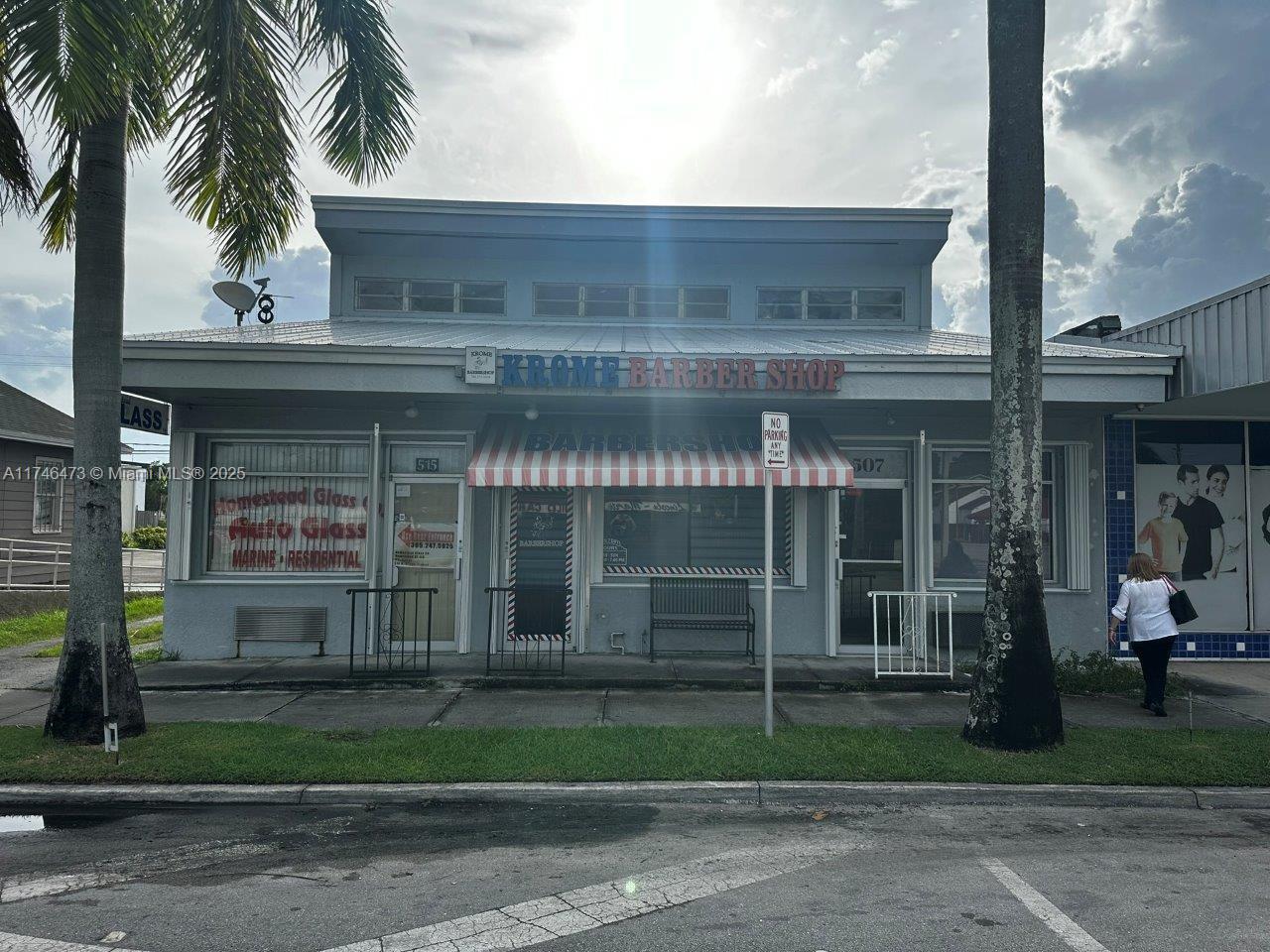 1750 sq. ft. Building, 6400 sq. ft. lot, located at 507 N. Krome Ave. (Folio: 10-7918-006-0320)
Commercial Glass Business, 2 rental spaces, 6 space asphalt parking lot.
Equipment inventory available.
Building is on municipal water and sewer.
All uses permitted under BU 1 (6300 Commercial Restricted) zoning are allowed.
Owner financing available.