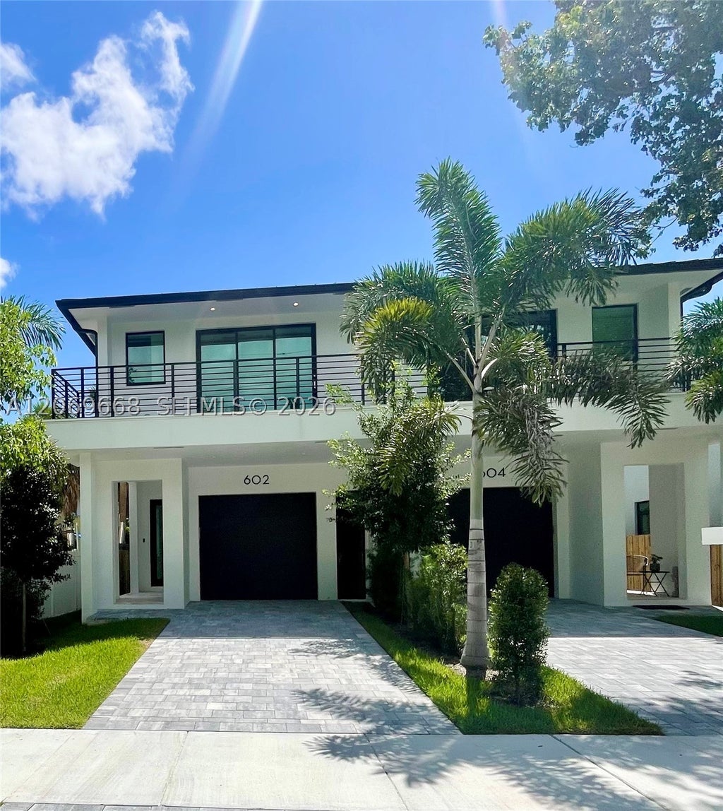 Photo of 602 SW 7th Ave #0, Fort Lauderdale, FL 33315 (MLS # A12069668)