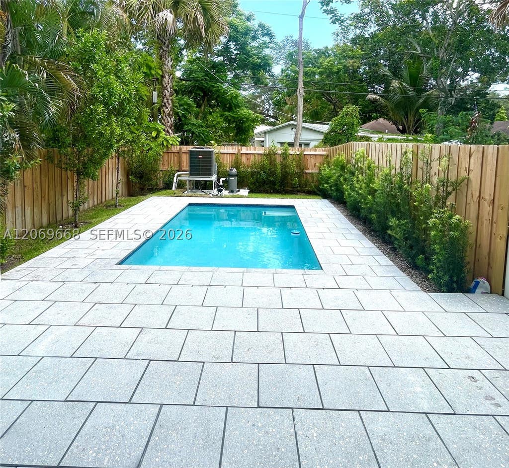 Photo of 602 SW 7th Ave #0, Fort Lauderdale, FL 33315 (MLS # A12069668)