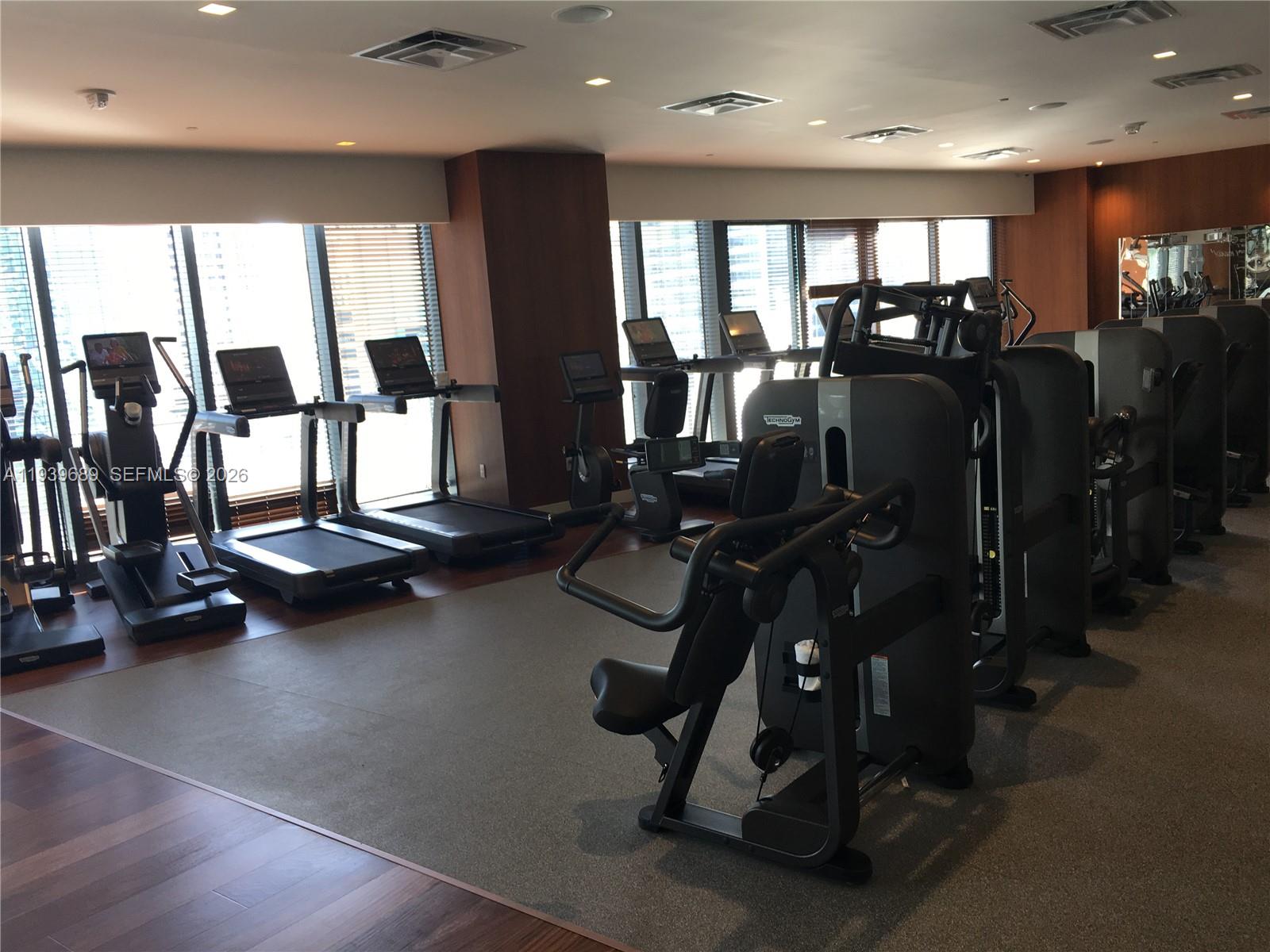 SLS BRICKELL CONDO - Residential