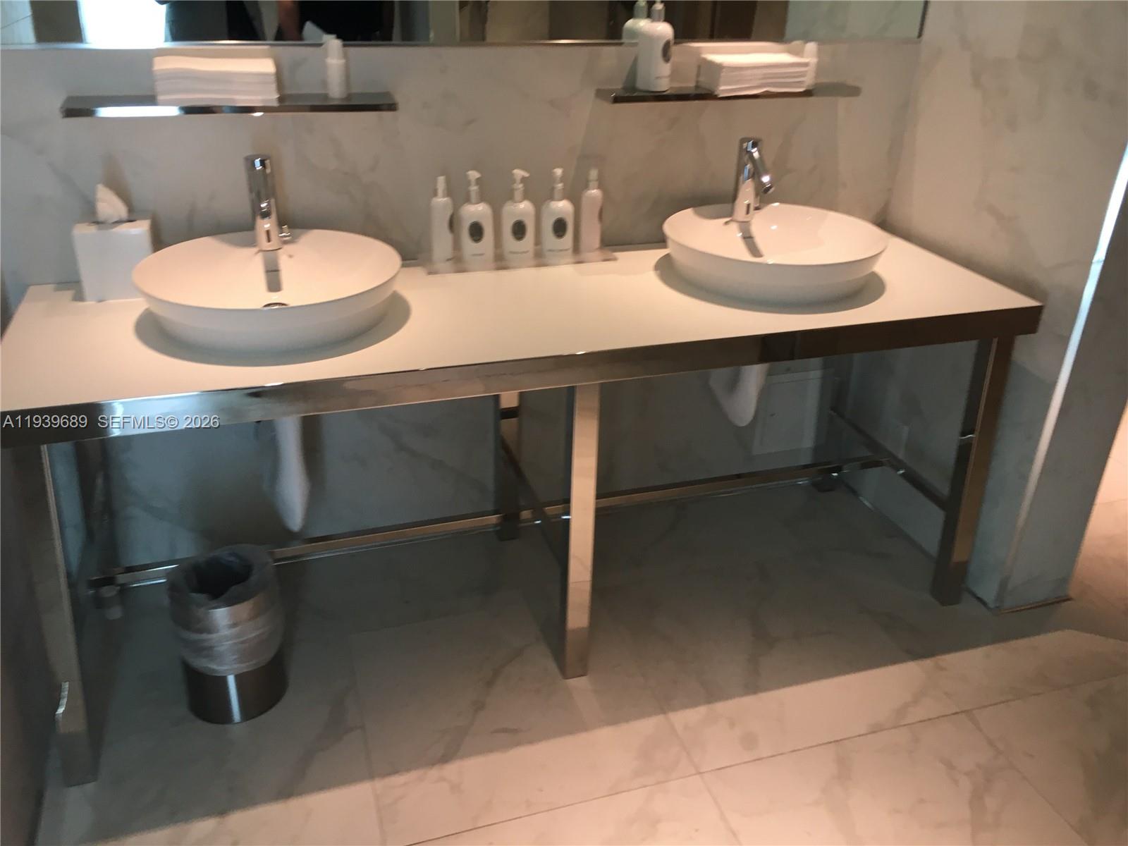 SLS BRICKELL CONDO - Residential