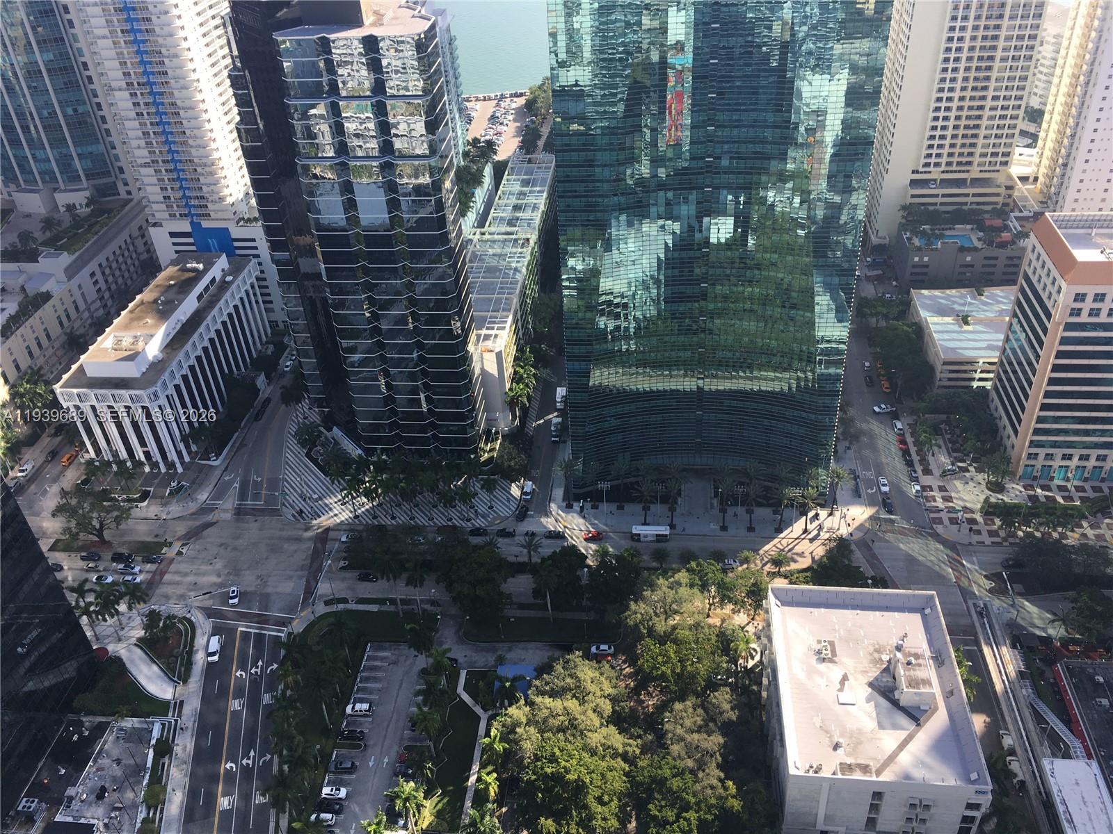 SLS BRICKELL CONDO - Residential