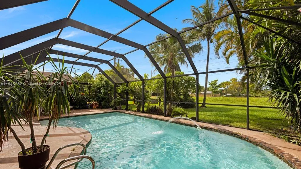 Miami, Florida 33176, United States, 4 Bedrooms Bedrooms, ,3 BathroomsBathrooms,Residential,Active,177493