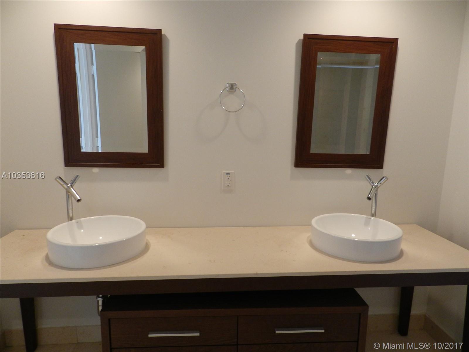 ICONBRICKELL CONDO NO 1 - Residential Lease