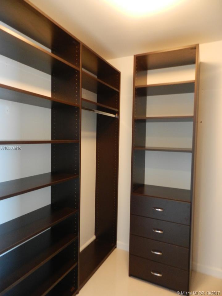 ICONBRICKELL CONDO NO 1 - Residential Lease