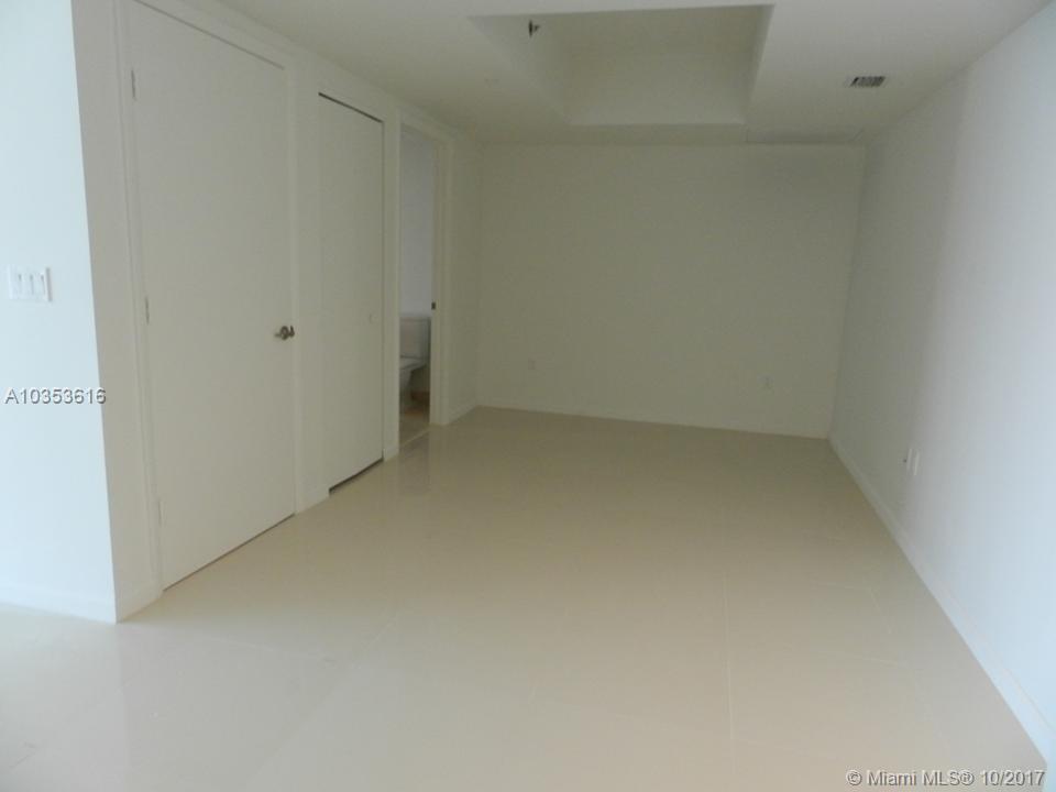ICONBRICKELL CONDO NO 1 - Residential Lease