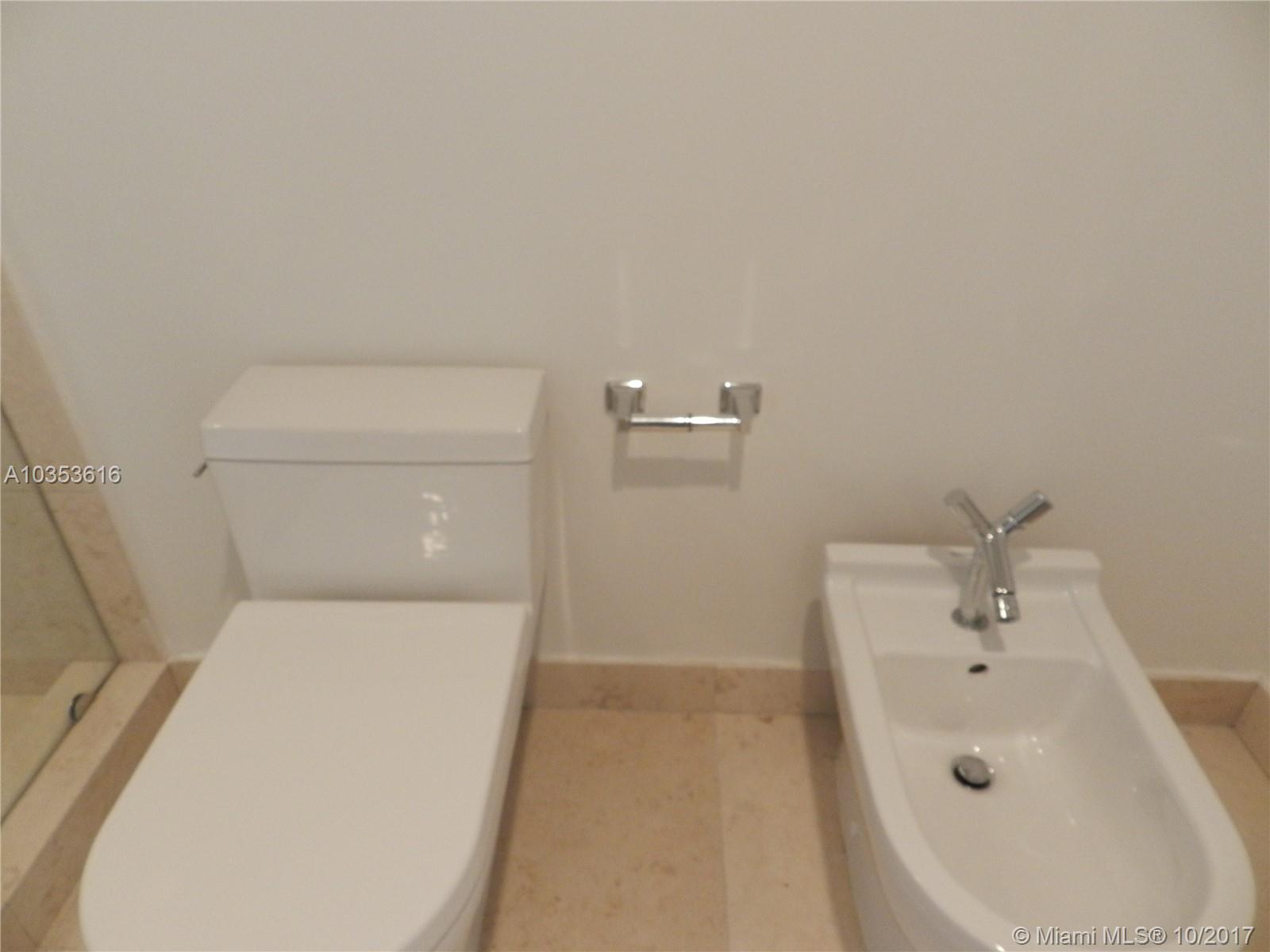 ICONBRICKELL CONDO NO 1 - Residential Lease