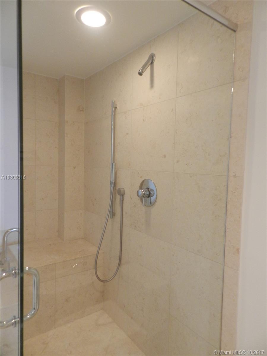 ICONBRICKELL CONDO NO 1 - Residential Lease