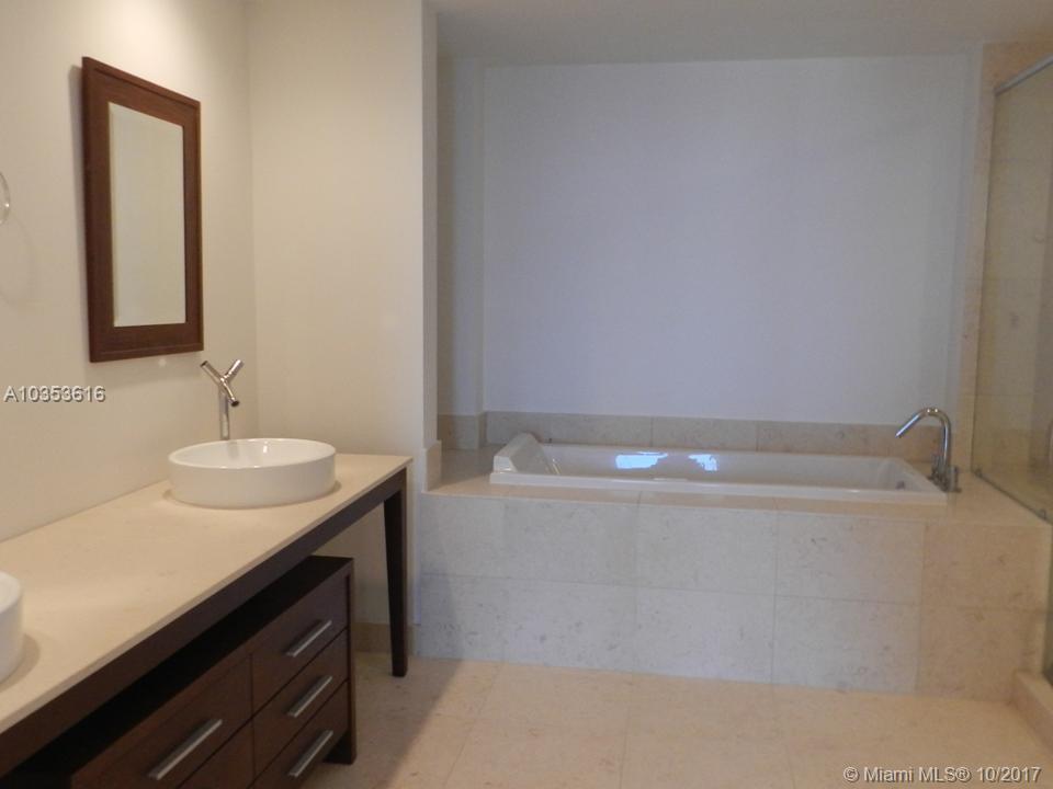 ICONBRICKELL CONDO NO 1 - Residential Lease