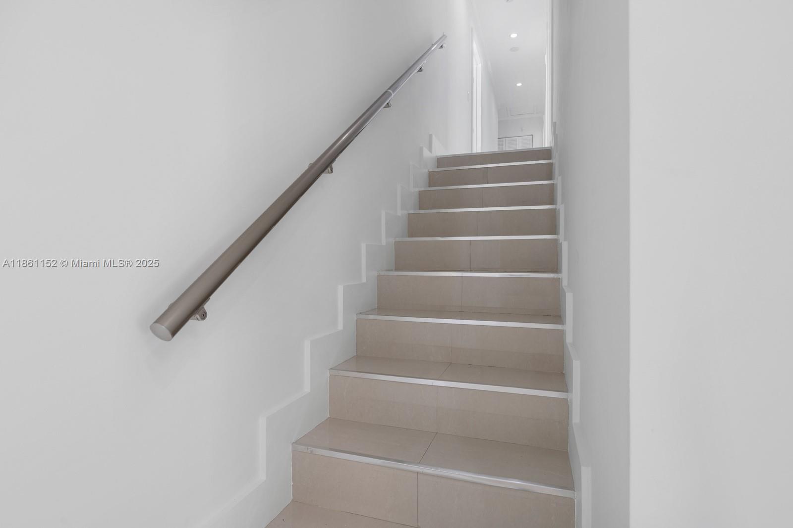 LAKE CATALINA - Residential