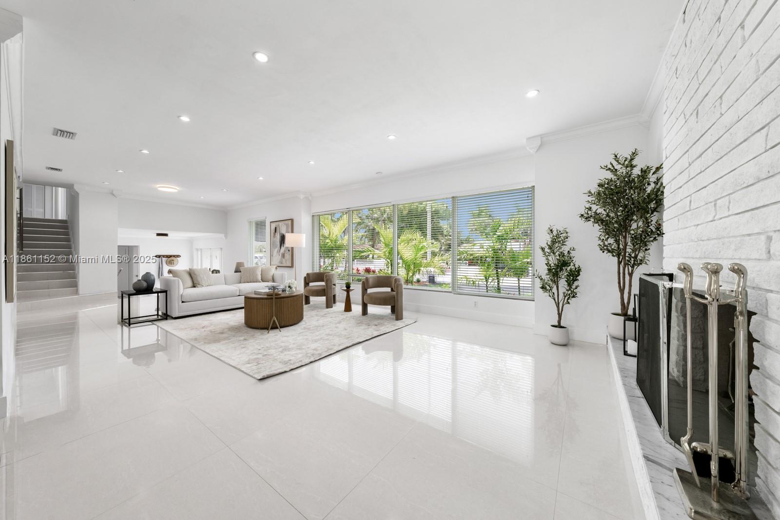 LAKE CATALINA - Residential