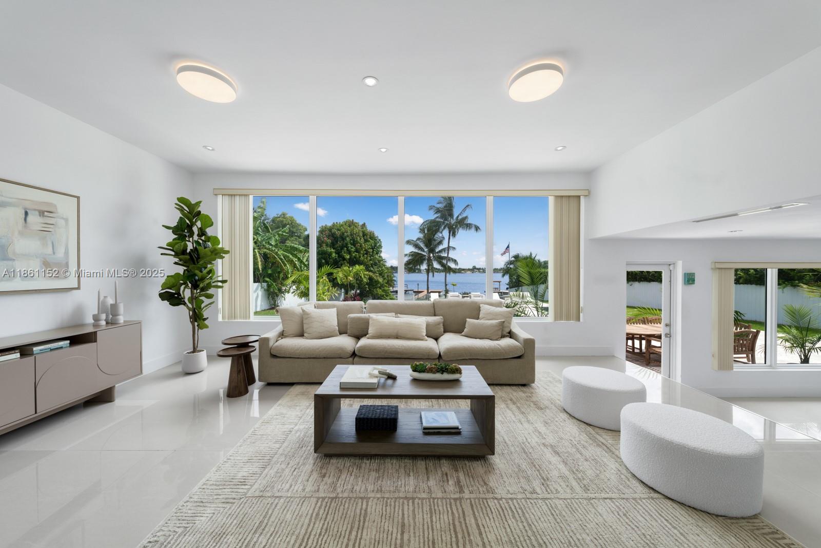 LAKE CATALINA - Residential