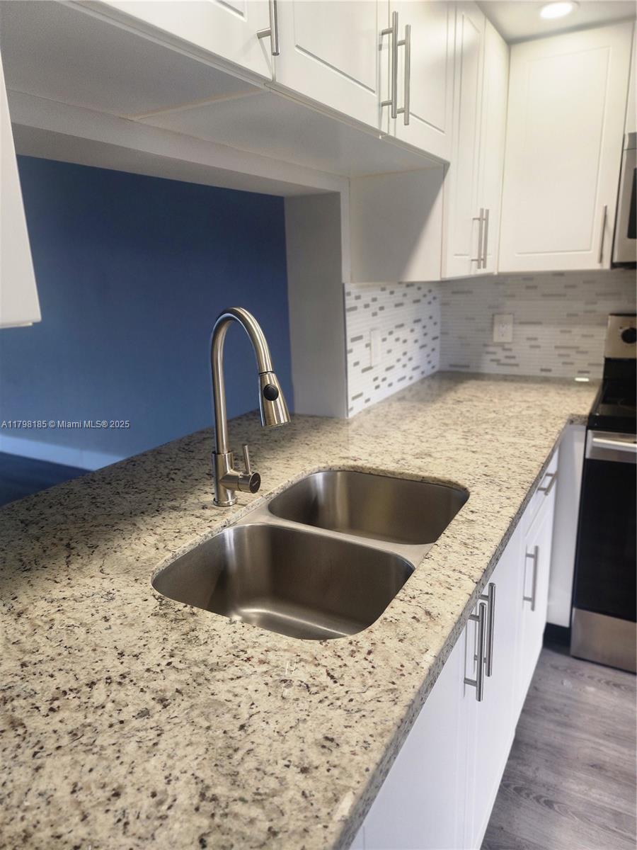 CAMBRIDGE AT CENTURY VILL - Residential