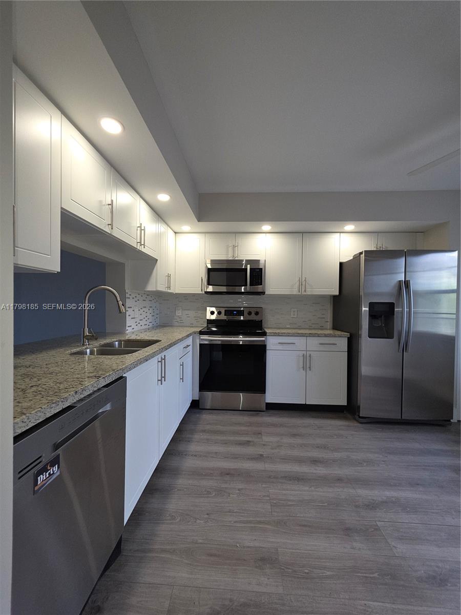 CAMBRIDGE AT CENTURY VILL - Residential