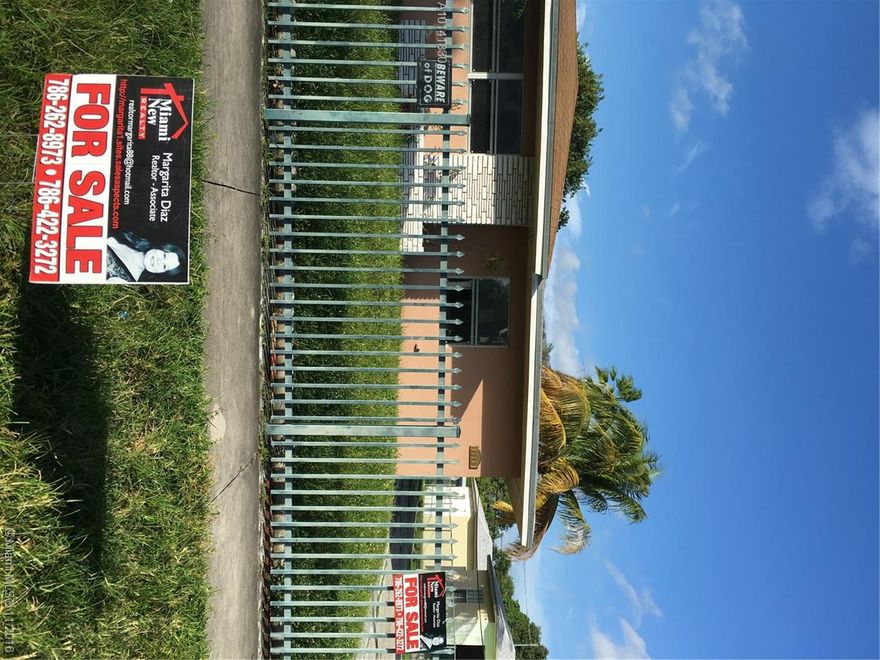 BISCAYNE SHORE COMMUNITY, GREAT LOCATION, PROPERTY IS CLOSE TO AVENTURA, BISCAYNE BOULEVARD, MIAMI SHORE AND BISCAYNE PARK, NESTLE AMONG MULTY FAMILY SWELLING, POOL, COMPLETELY FENCED, AMPLE PARKING, BIG ROOMS, PROPERTY IS CLEAR OF LIENS. GREAT OPPORTUNITY TO INVEST OR OWN.