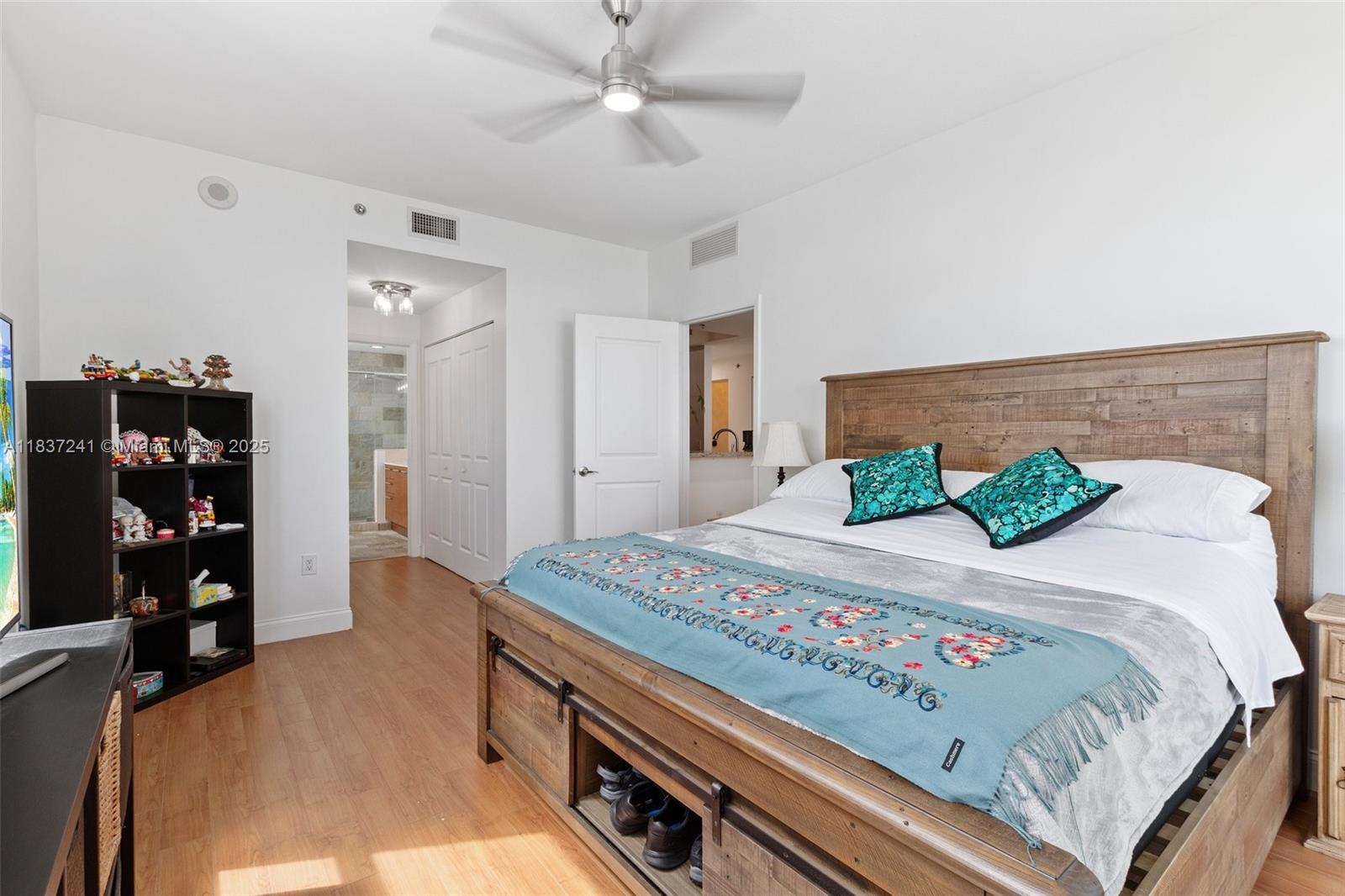 TAO SAWGRASS CONDOMINIUM - Residential