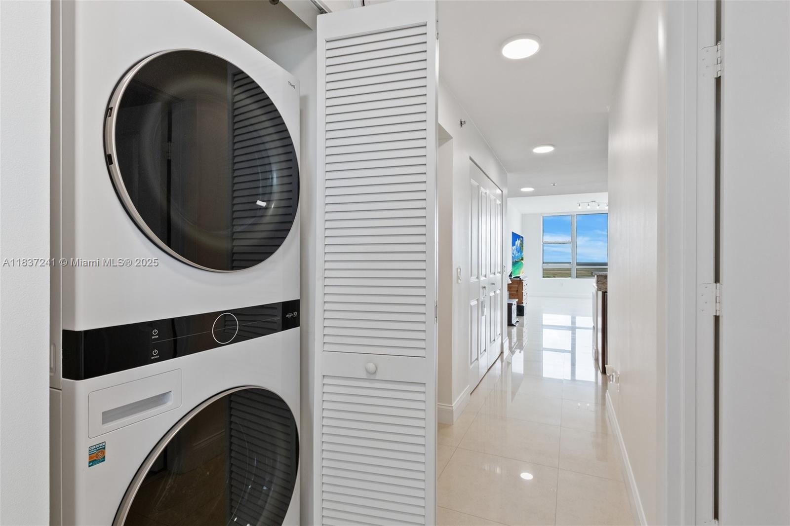 TAO SAWGRASS CONDOMINIUM - Residential