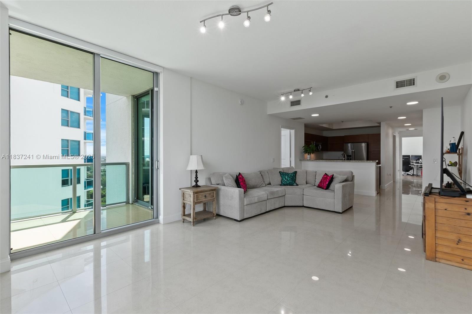 TAO SAWGRASS CONDOMINIUM - Residential