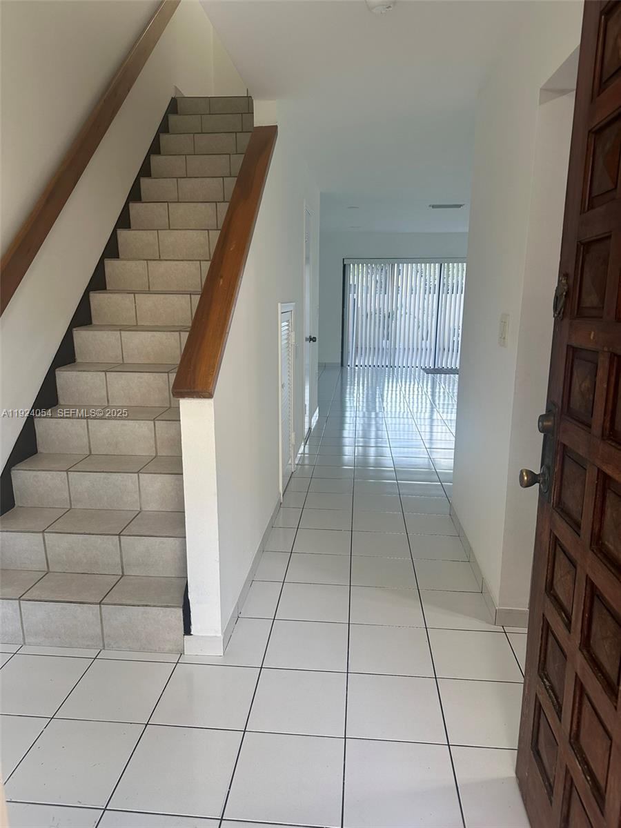 Kendall Lakes East Patio - Residential Lease