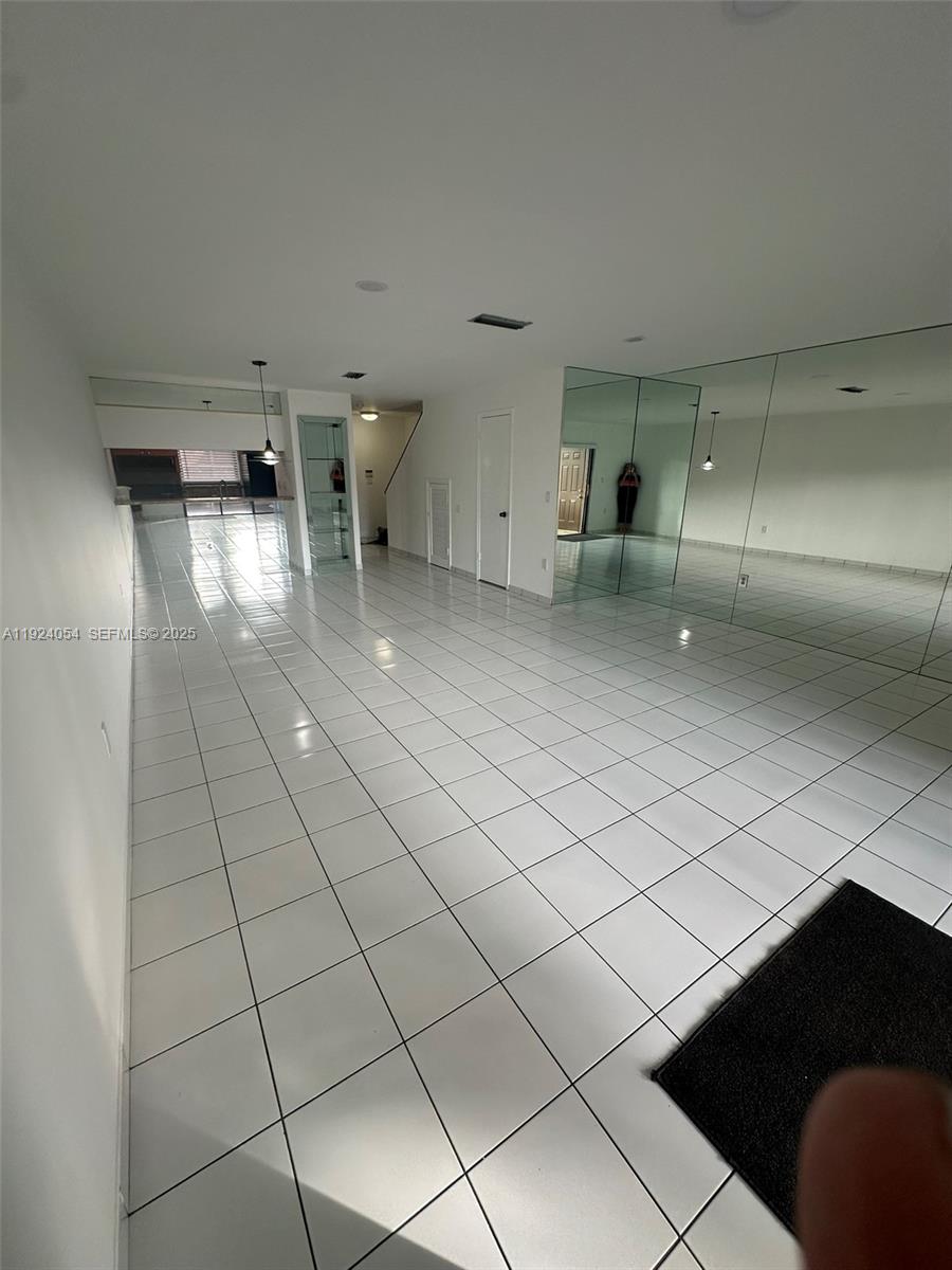 Kendall Lakes East Patio - Residential Lease