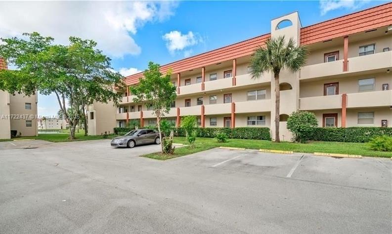 Property for Sale at 3071 E Sunrise Lakes Dr 112, Sunrise, Miami-Dade County, Florida - Bedrooms: 2 
Bathrooms: 2  - $129,000