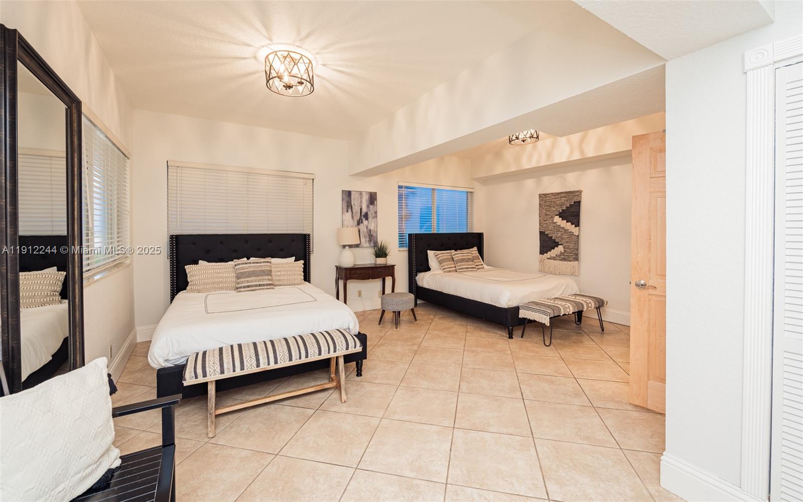 HOLLYWOOD CENTRAL BEACH - Residential Lease