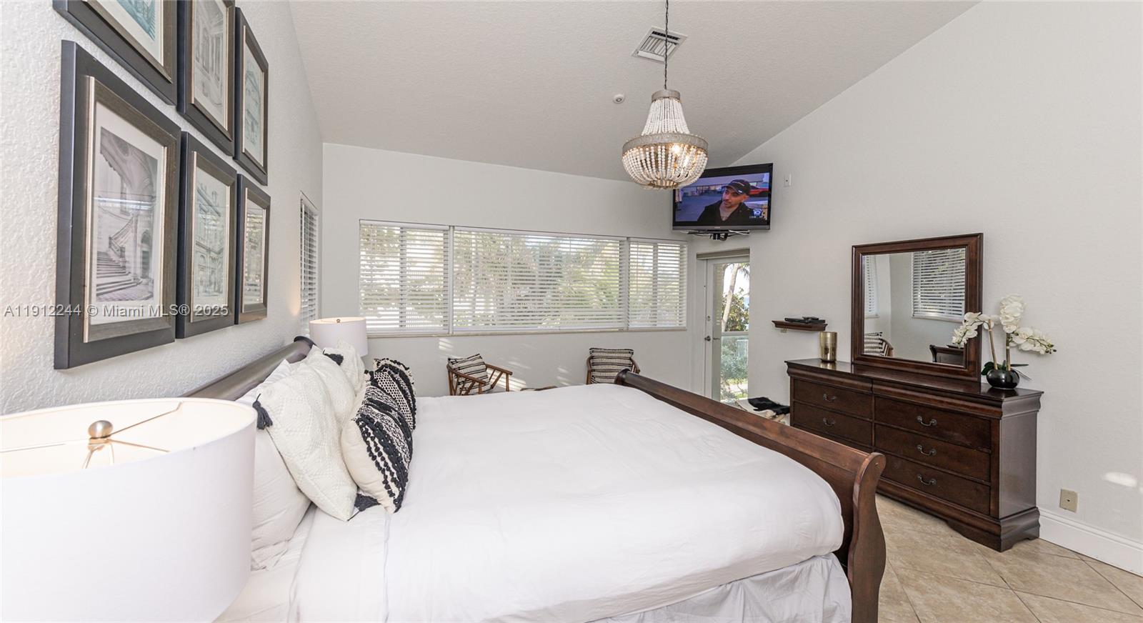 HOLLYWOOD CENTRAL BEACH - Residential Lease