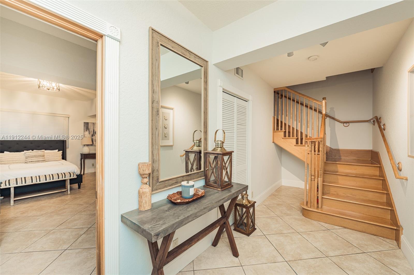 HOLLYWOOD CENTRAL BEACH - Residential Lease