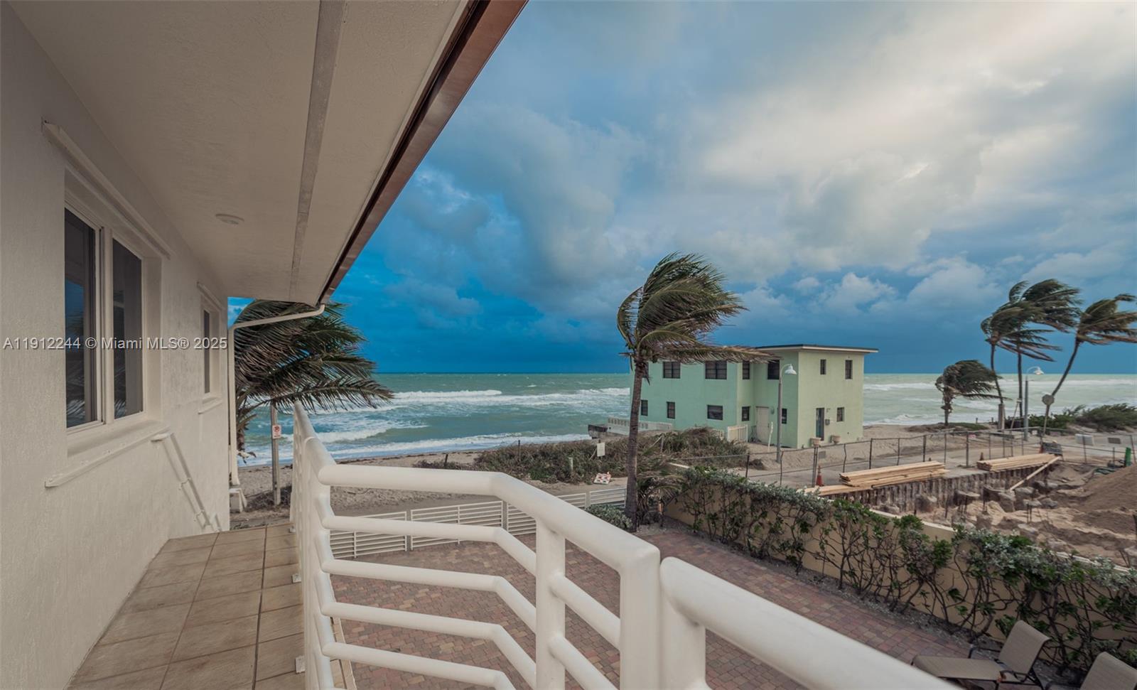 HOLLYWOOD CENTRAL BEACH - Residential Lease