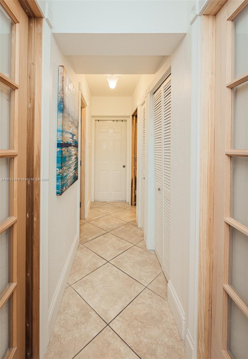 HOLLYWOOD CENTRAL BEACH - Residential Lease