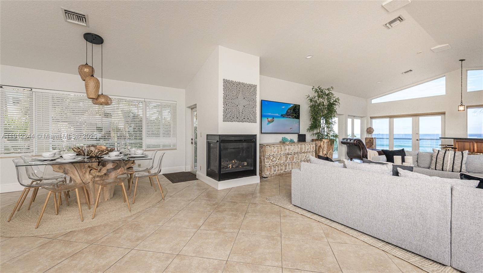 HOLLYWOOD CENTRAL BEACH - Residential Lease