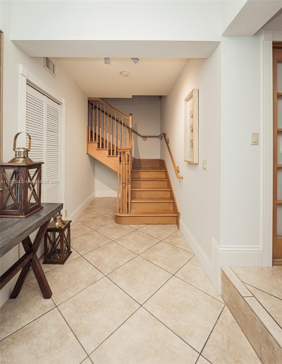 HOLLYWOOD CENTRAL BEACH - Residential Lease