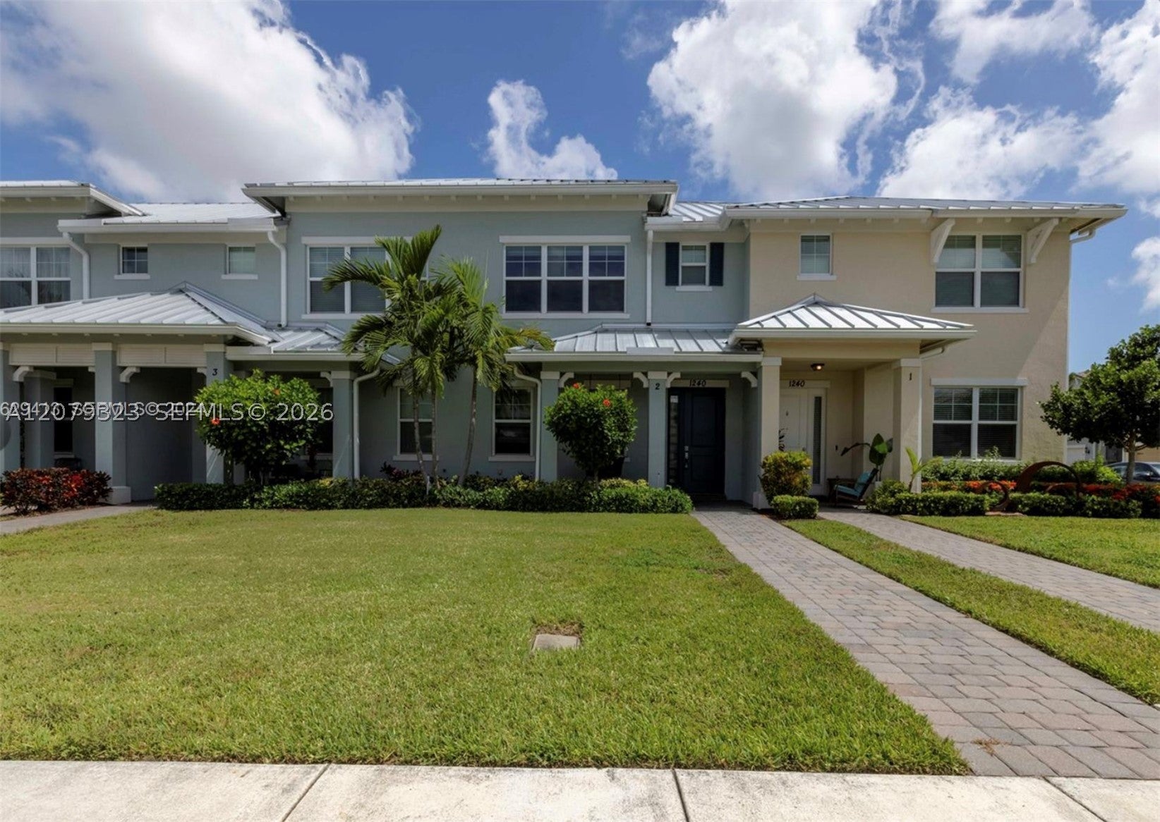 1240 Eucalyptus Dr 2, Hollywood FL 33021