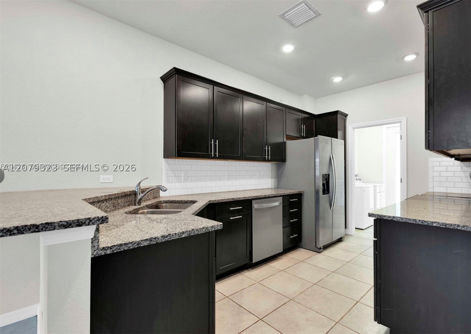 1240 Eucalyptus Dr 2
