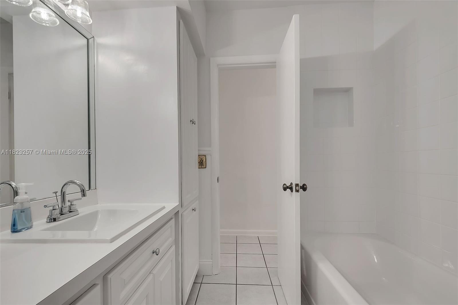 HALLMARK HGTS ESTS 7TH AD - Residential