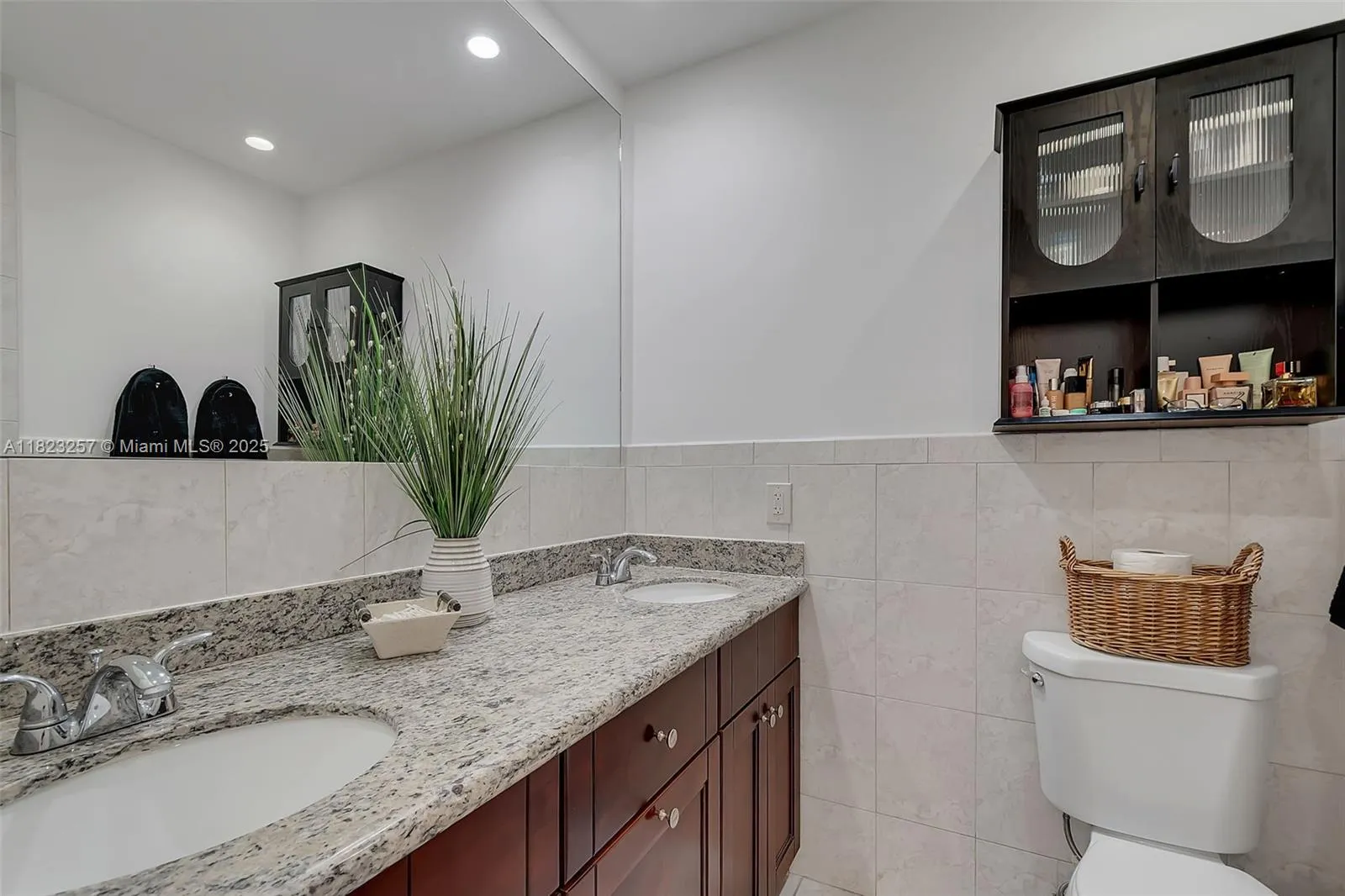 Pinecrest, Florida 33156, United States, 5 Bedrooms Bedrooms, ,3 BathroomsBathrooms,Residential,Active,152854