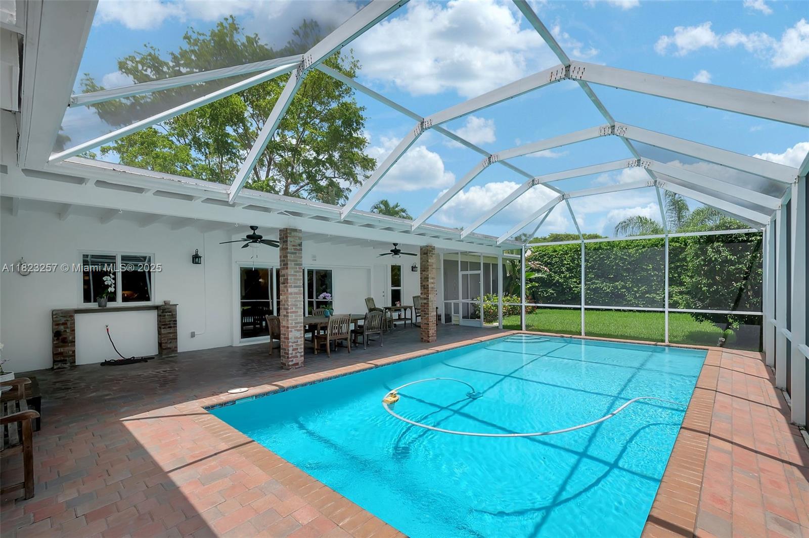 HALLMARK HGTS ESTS 7TH AD - Residential